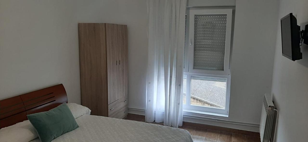 Alojamiento Casa Leon Santoña Buitenkant foto