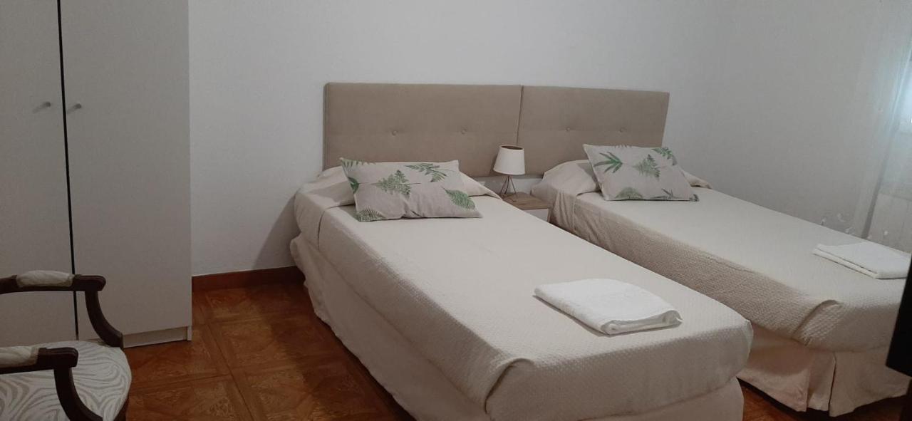 Alojamiento Casa Leon Santoña Buitenkant foto