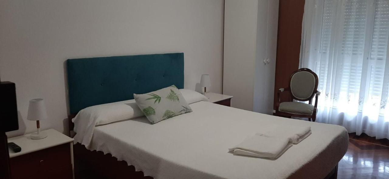 Alojamiento Casa Leon Santoña Buitenkant foto