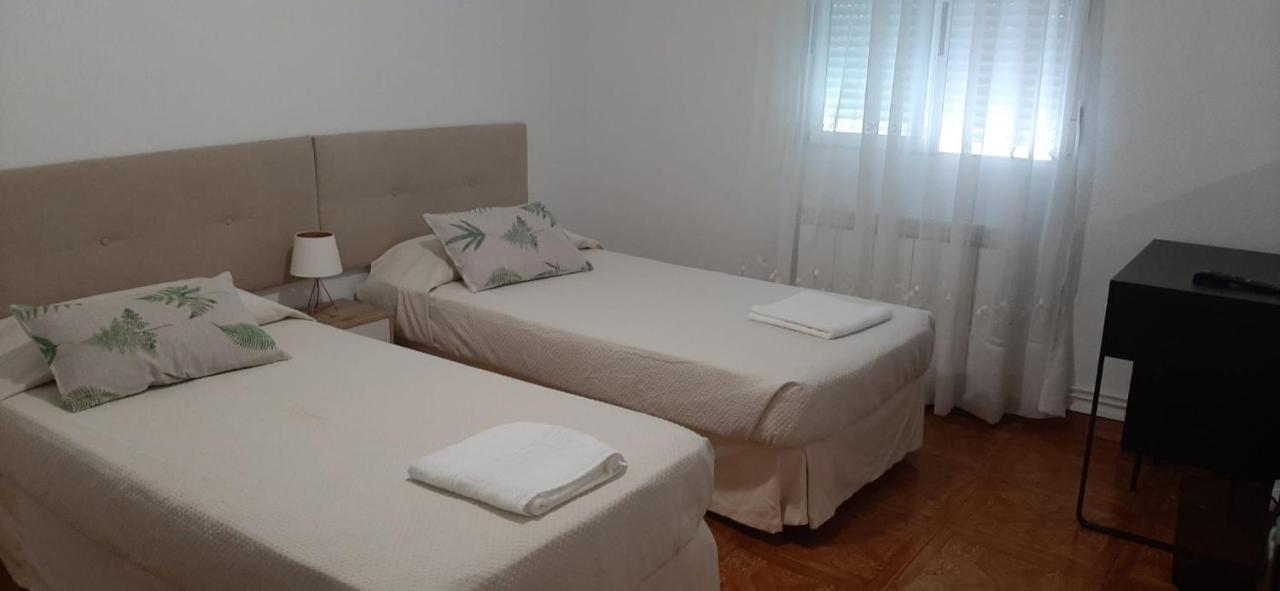 Alojamiento Casa Leon Santoña Buitenkant foto