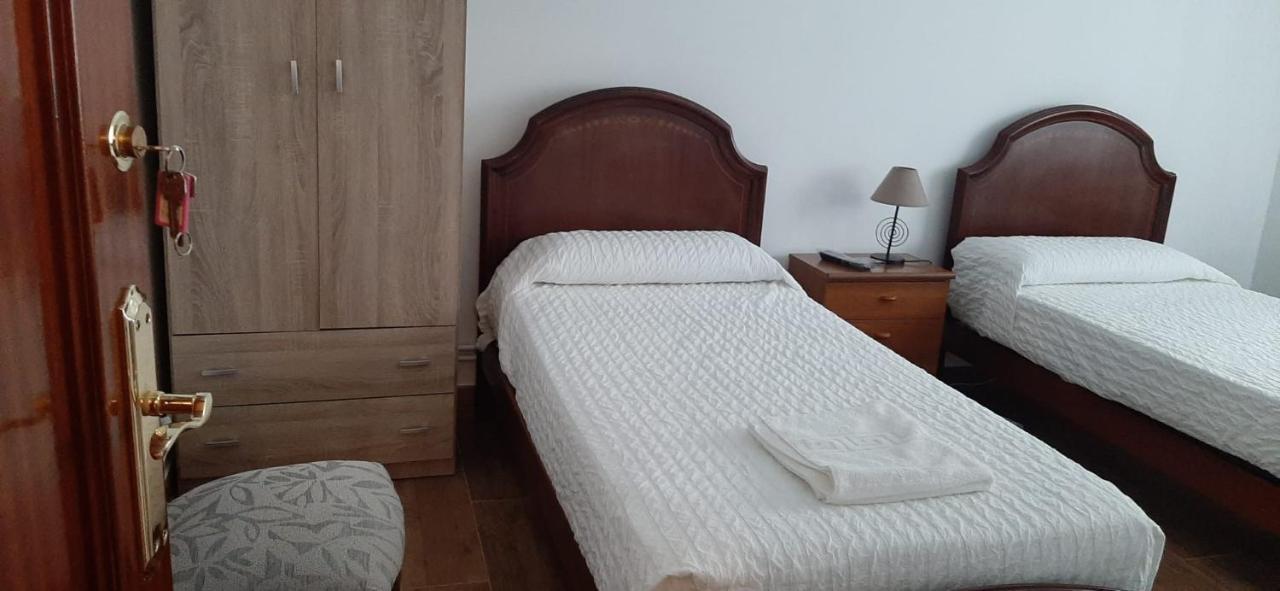 Alojamiento Casa Leon Santoña Buitenkant foto