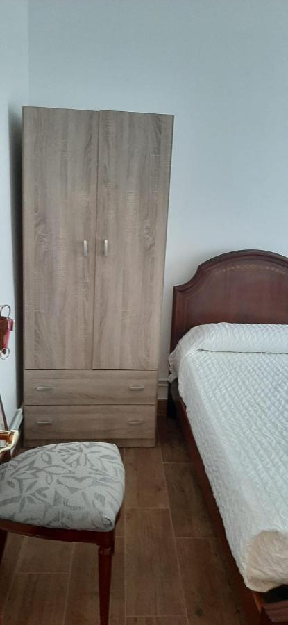 Alojamiento Casa Leon Santoña Buitenkant foto